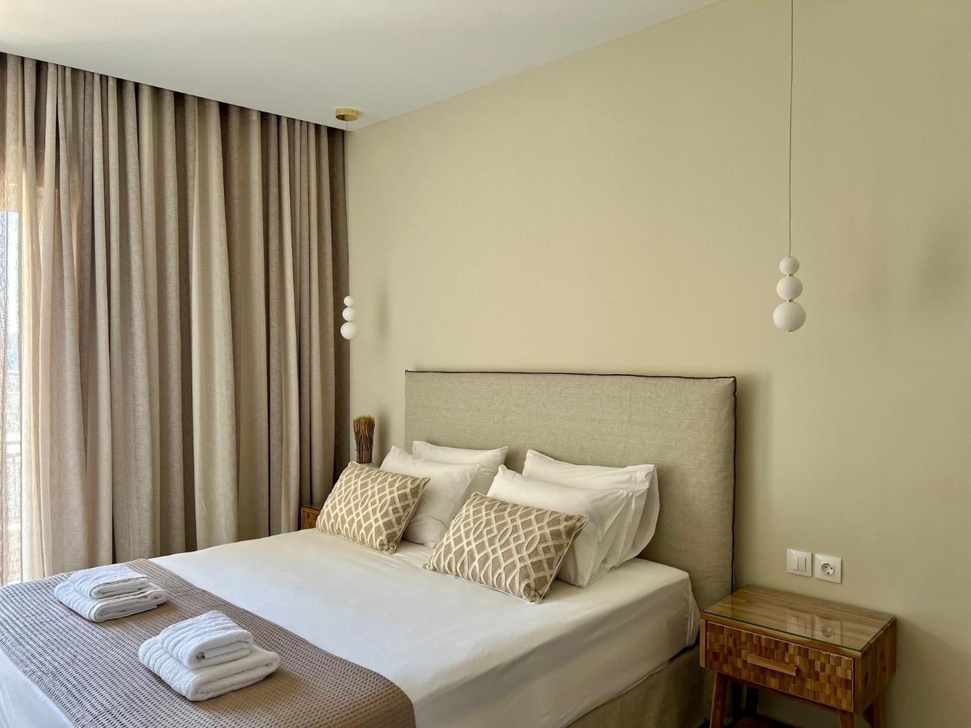 Helen Hotel Poros Town Exterior foto
